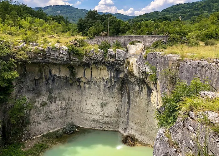 아파트 In 16817 *